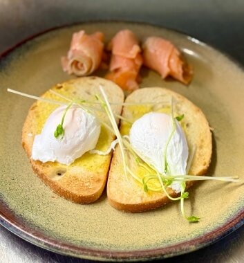 Eggs_Benedict_Salmon